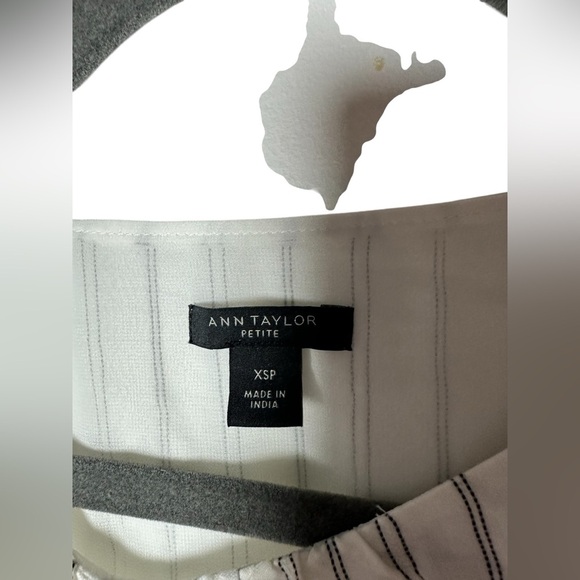 Ann Taylor Petite Women’s Striped Peasant Blouse White Black Long Sleeve XSP - Picture 3 of 5